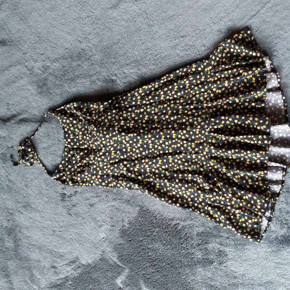 Cute lemony summer dress